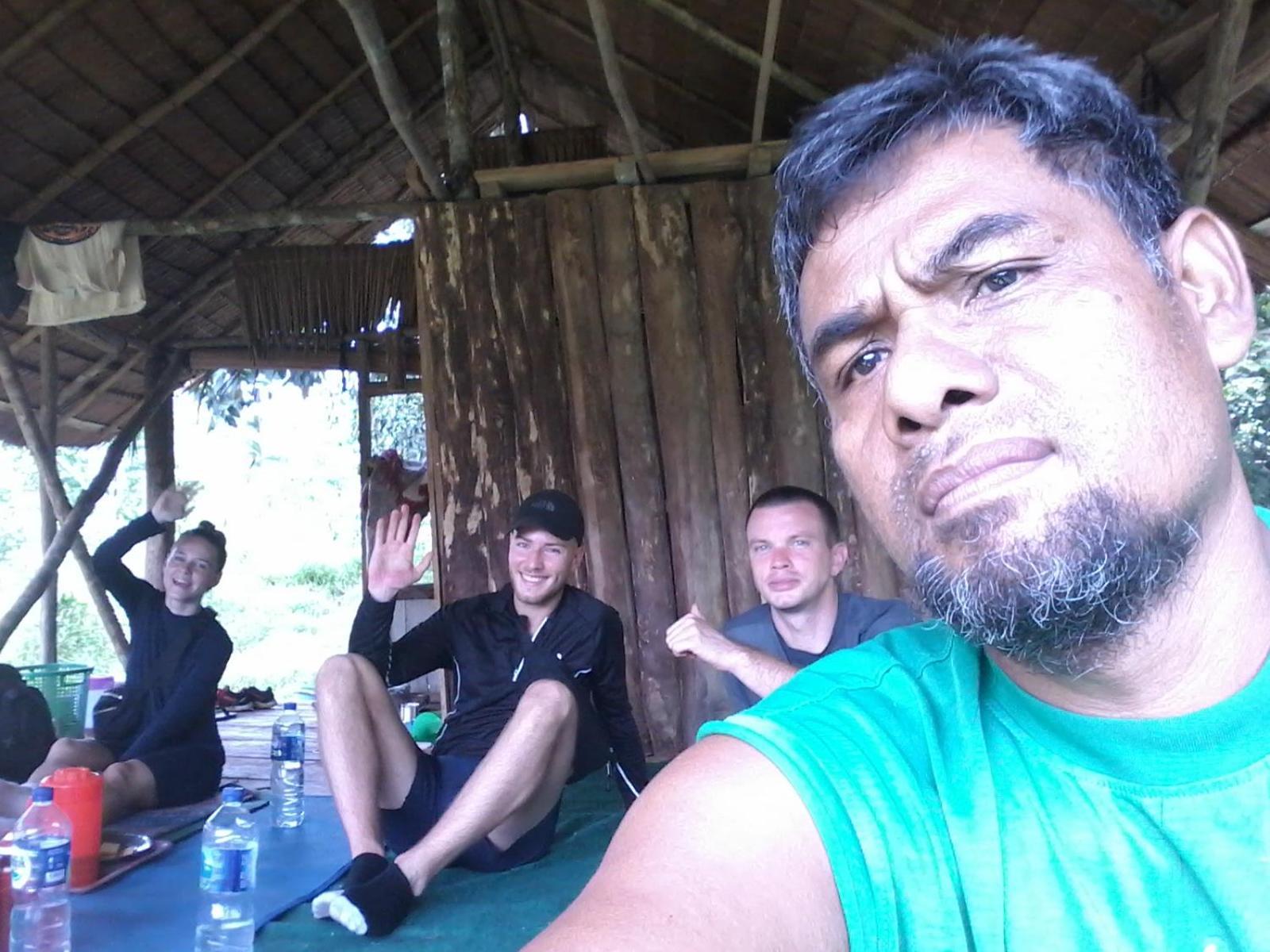 Orangutantreksumatra & Lovely Jungle Lodge Only Book If You Are Treking With Us Bukit Lawang Δωμάτιο φωτογραφία