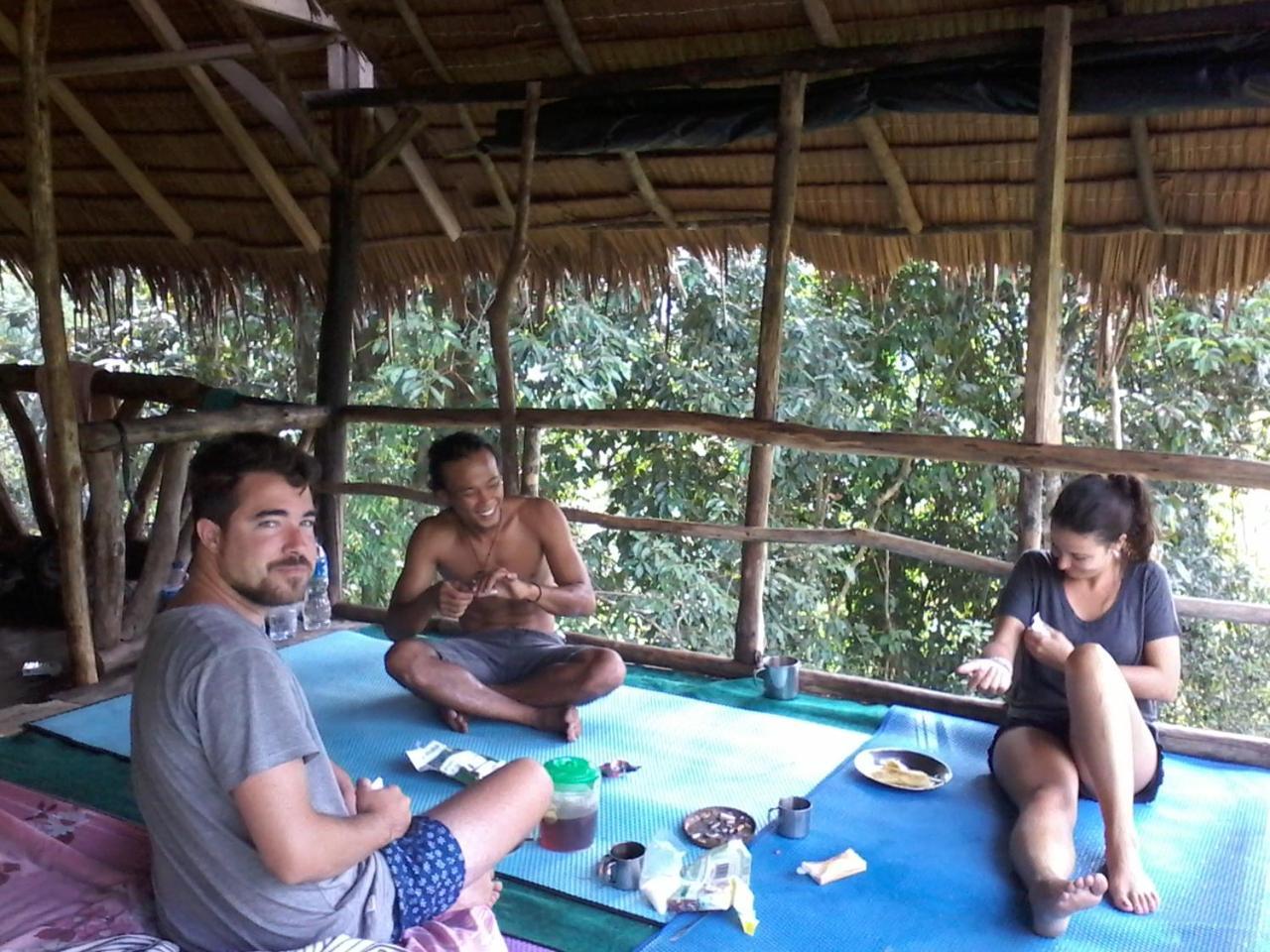 Orangutantreksumatra & Lovely Jungle Lodge Only Book If You Are Treking With Us Bukit Lawang Δωμάτιο φωτογραφία